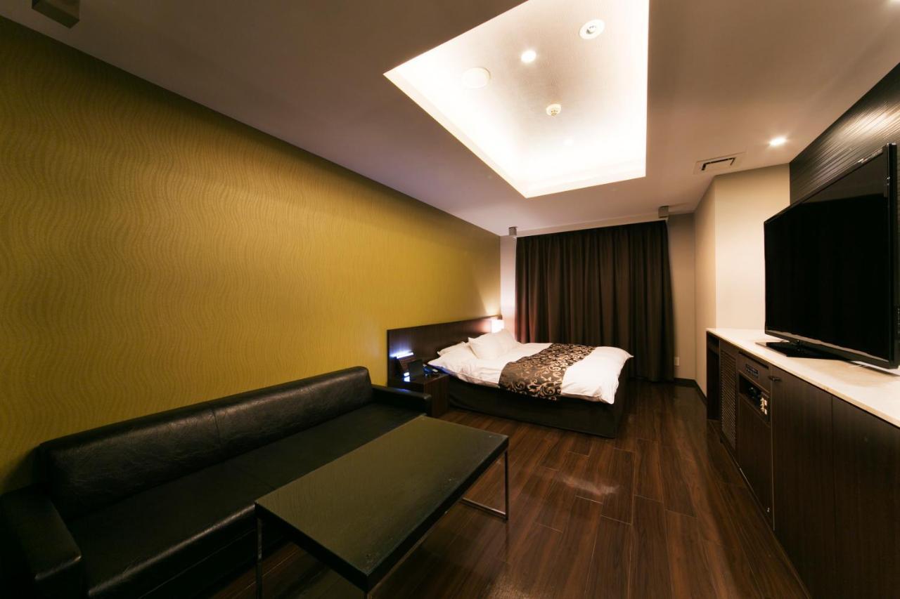 Hotel Lotus Toyonaka (Adults Only) Osaka Dış mekan fotoğraf