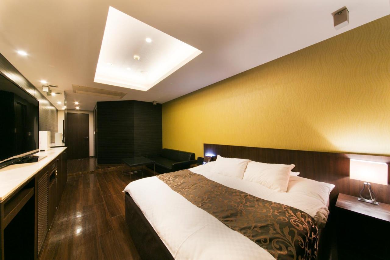 Hotel Lotus Toyonaka (Adults Only) Osaka Dış mekan fotoğraf