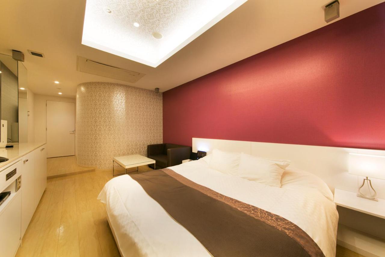 Hotel Lotus Toyonaka (Adults Only) Osaka Dış mekan fotoğraf