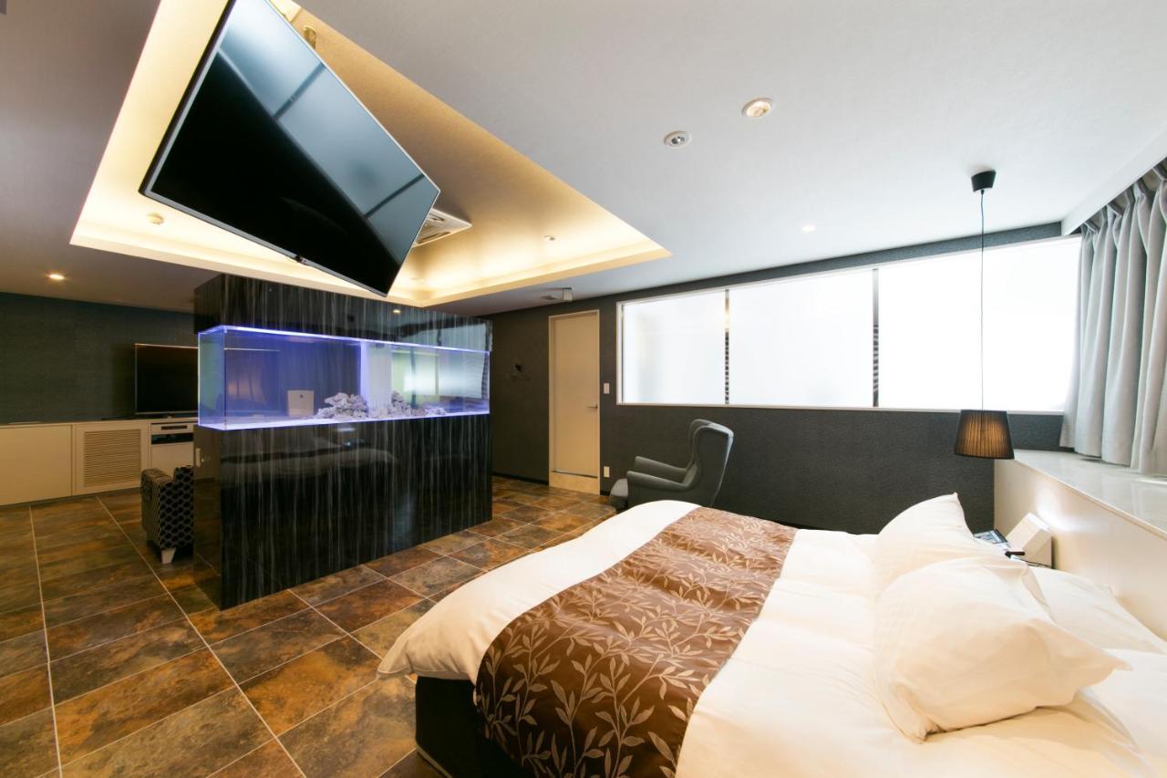 Hotel Lotus Toyonaka (Adults Only) Osaka Dış mekan fotoğraf